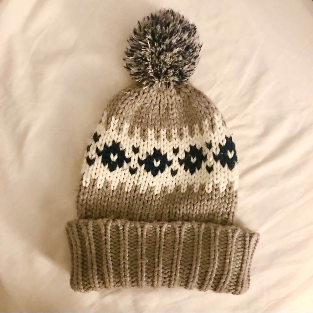 Gap patterned pompom knit beanie